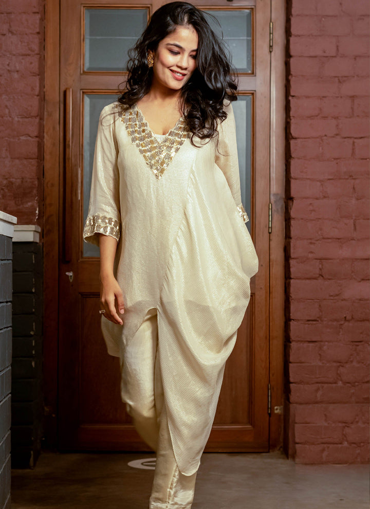 beige-cowl-cowl-set-1